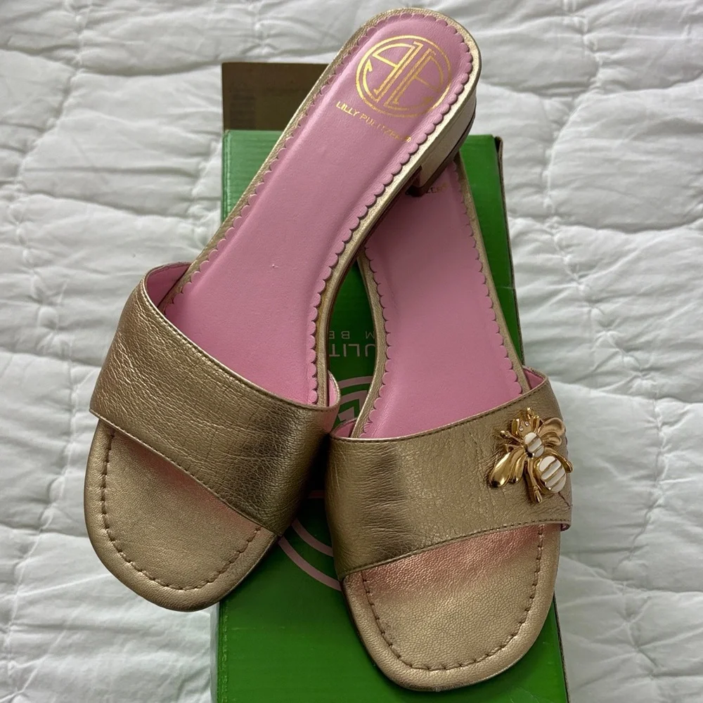 Lilly Pulitzer “Bee Fabulous” Gold Slide Sandals with Bee Accent, size 7.5 - Picture 1 of 4